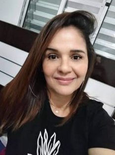 <em>Elena V.</em>